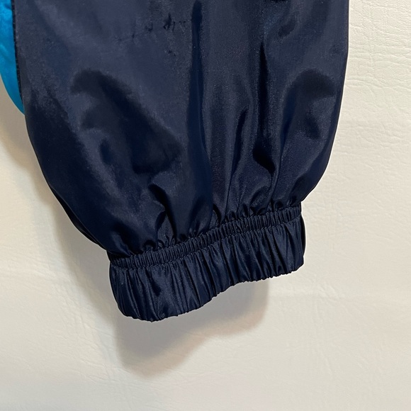 Reebok Vintage Windbreaker Navy white trim Sz L EC looks like never worn - Picture 10 of 15